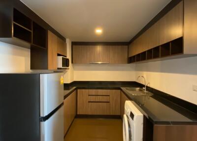 Affordable 2-Bedroom Condo Ploenchit