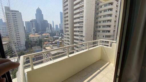 Affordable Condo Sukhumvit 6 Nana Renovated