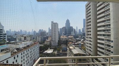 Affordable Condo Sukhumvit 6 Nana Renovated