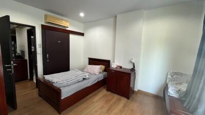 Well-Maintained Condo BTS Ekamai