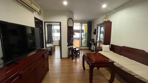 Well-Maintained Condo BTS Ekamai