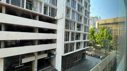 Well-Maintained Condo BTS Ekamai