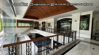 Spacious Condo BTS Asoke