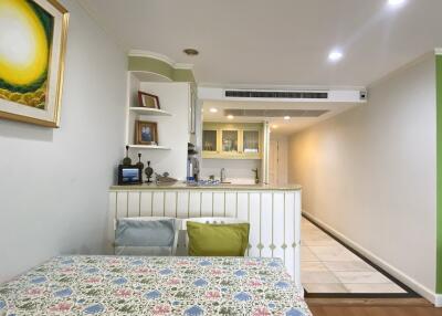 Spacious Condo BTS Asoke