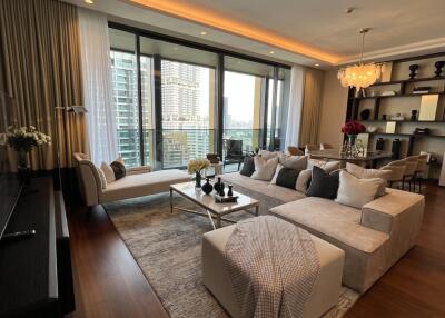 Super-Luxury New Condo 2 Bedrooms