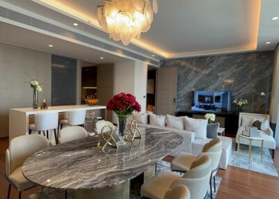 Super-Luxury New Condo 2 Bedrooms