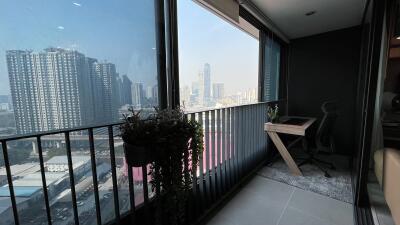 Modern Condo Asoke Phetchaburi