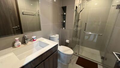 Modern Condo Asoke Phetchaburi