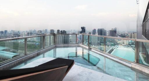 Modern Condo Asoke Phetchaburi