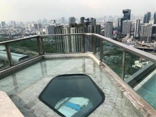 Modern Condo Asoke Phetchaburi