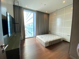 Luxury 2-Bedroom Sukhumvit Condo