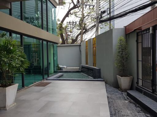 Sukhumvit 2-Bedroom Condo