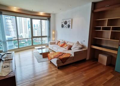 Renovated Condo Near Park