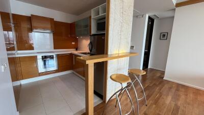 Luxury 1-Bedroom Condo Near Park