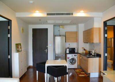 2-bedroom modern condo for sale close close to BTS Chidlom