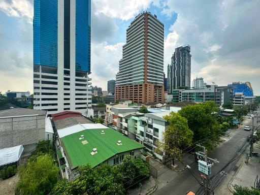 2-bedroom modern condo for sale in Ekamai