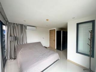 2-bedroom modern condo for sale in Ekamai