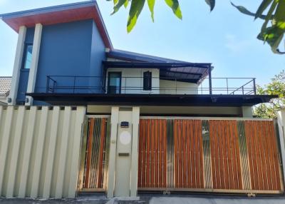 2 stories house 3 bedrooms for sale on Ladprao to Huai Khwang