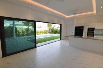 Palm Avenue : 2 Bedroom Pool Villa - New Development