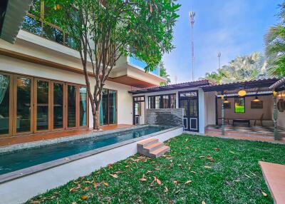 Itz Time Pool Villa: 2 Storey, 3 Bedroom Pool Villa