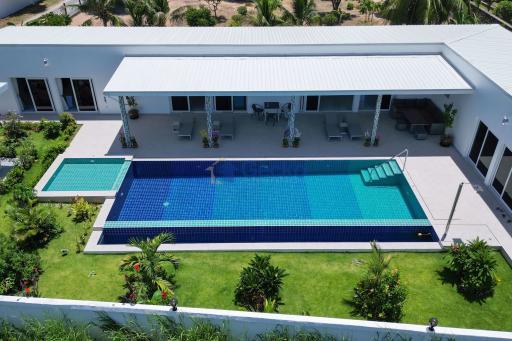 3 Bedrooms House East Pattaya H010814