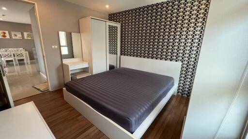 Beautiful 2-Bedroom Condo Thonglor