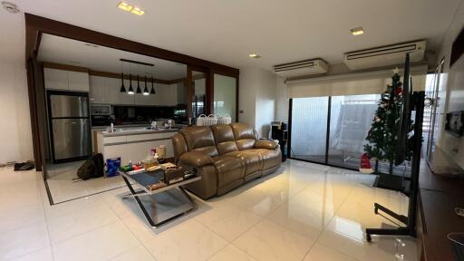 3-Bedroom Condo Sukhumvit 43