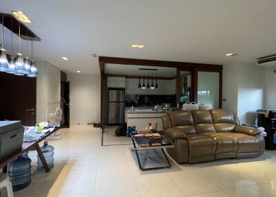 3-Bedroom Condo Sukhumvit 43