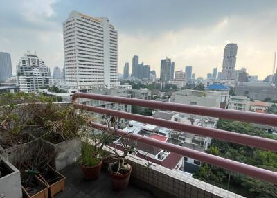 3-Bedroom Condo Sukhumvit 43