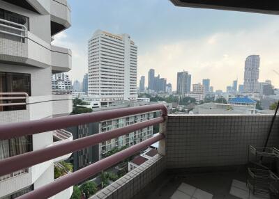 3-Bedroom Condo Sukhumvit 43