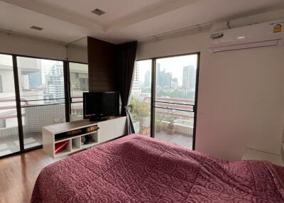 3-Bedroom Condo Sukhumvit 43