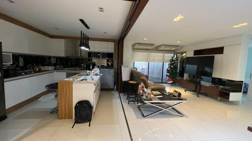 3-Bedroom Condo Sukhumvit 43