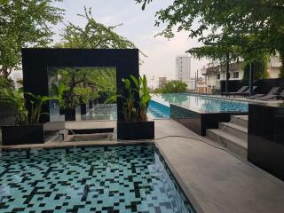 Condo Phetchaburi Like New