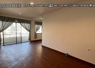 Spacious Condo Sukhumvit 6 Sale Nana