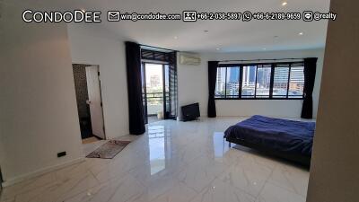 Unique Large Condo Sukhumvit 59