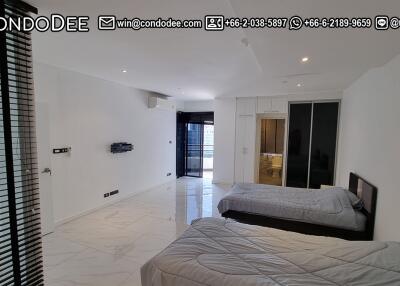 Unique Large Condo Sukhumvit 59