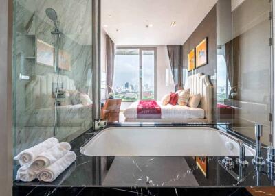 Luxurious Condo Lumpini Park