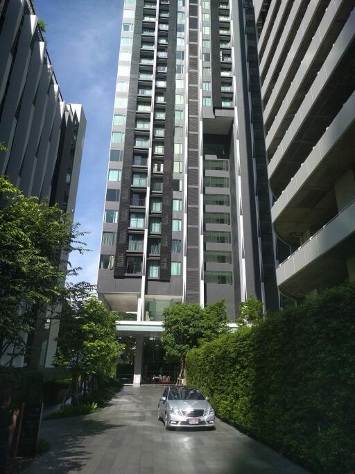 2-Bedroom Condo Sukhumvit