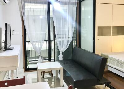 Renovated Condo BTS Asoke