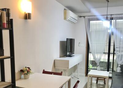 Renovated Condo BTS Asoke