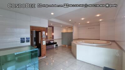 Condo BTS Asoke Good Price