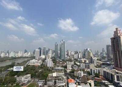 Penthouse MRT River View