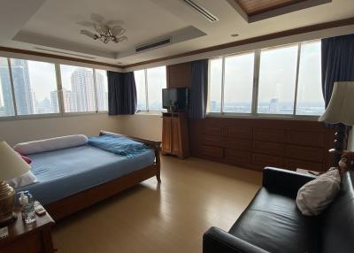 Penthouse MRT Sale River View