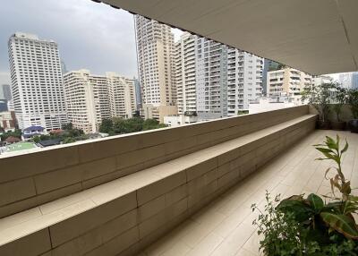 Sukhumvit Condo Penthouse Duplex