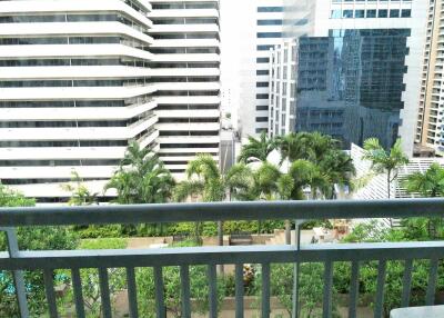 Affordable 2-Bedroom Condo Asoke