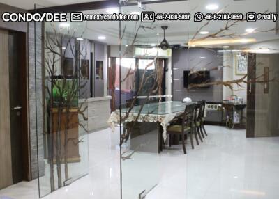 Large Condo Sukhumvit 24