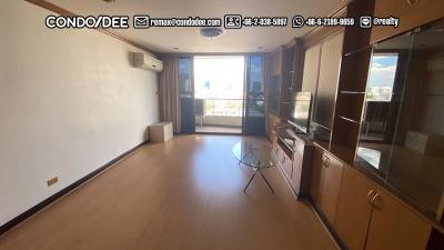 Large 1-bedroom Condo Prompong