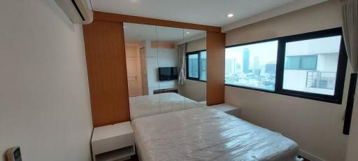 For RENT : Sathorn Gardens / 1 Bedroom / 1 Bathrooms / 65 sqm / 35000 THB [9815215]