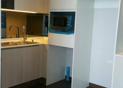 Condo Asoke Airport Link