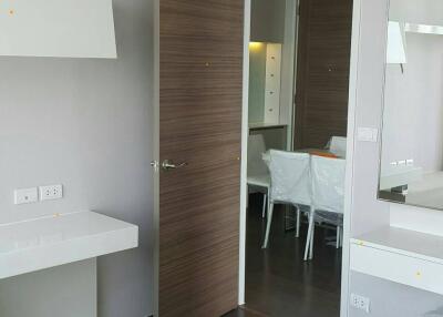 Condo Asoke Airport Link